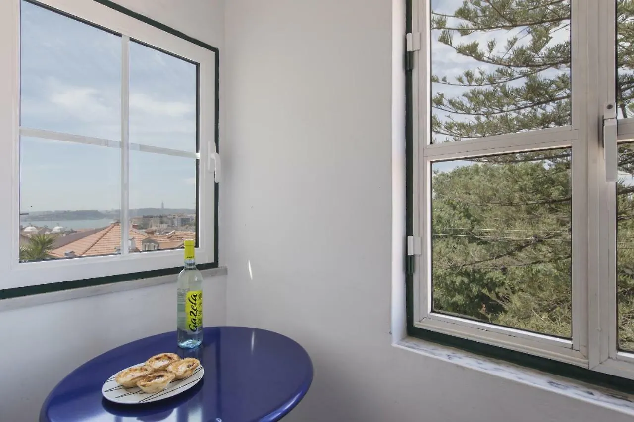 Апартаменты The Castle Life In 3Bdr Apartament Лиссабон Португалия